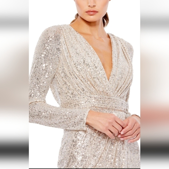 Ieena by Mac Duggal 26395 size 10 NWT  gold background silver microsequins - Picture 1 of 5